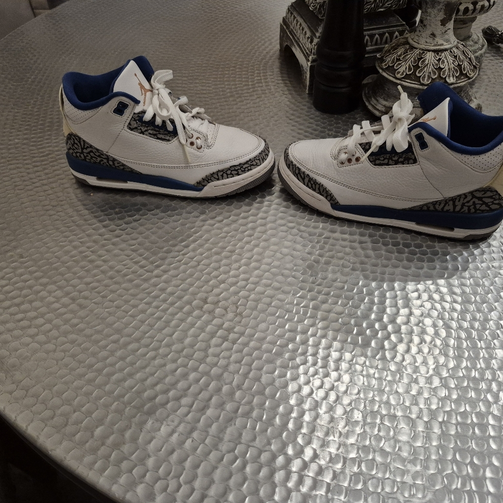 Jordan 3's size 3.5